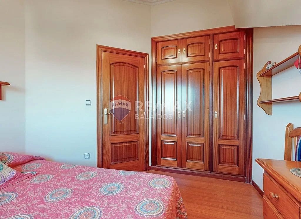 4 slaapkamer Villa te koop in Vigo met garage - € 570.000 (Ref: 9685386)