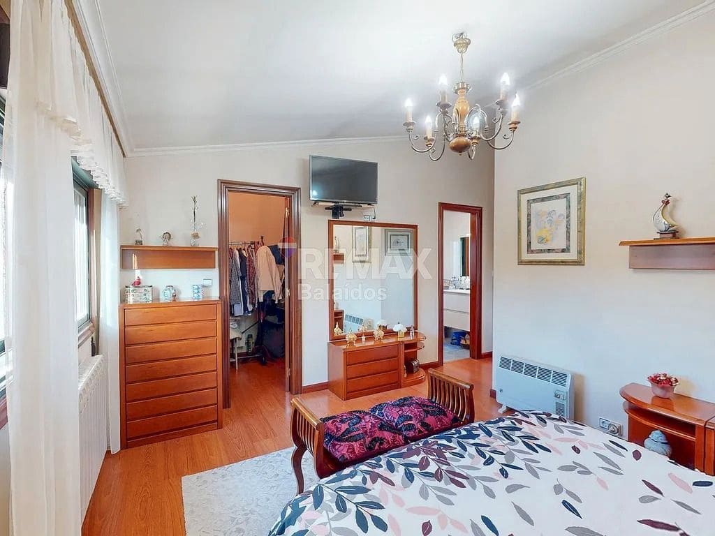 4 slaapkamer Villa te koop in Vigo met garage - € 570.000 (Ref: 9685386)