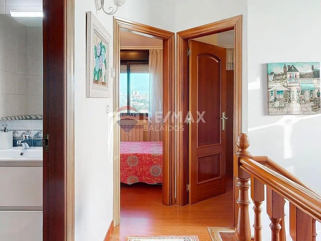 4 slaapkamer Villa te koop in Vigo met garage - € 570.000 (Ref: 9685386)