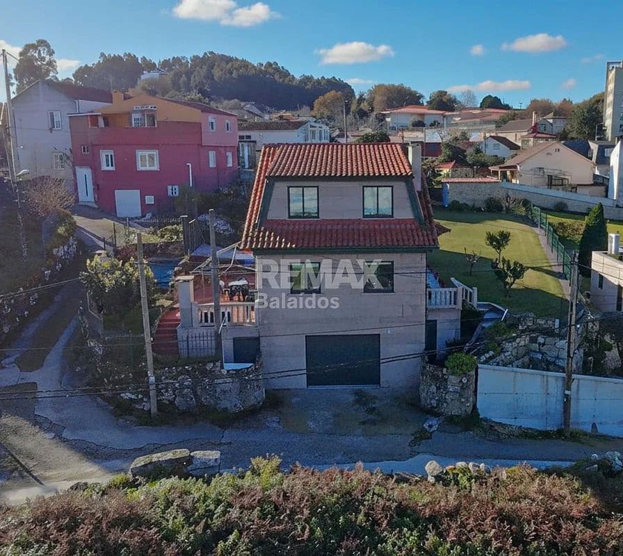 4 slaapkamer Villa te koop in Vigo met garage - € 570.000 (Ref: 9685386)