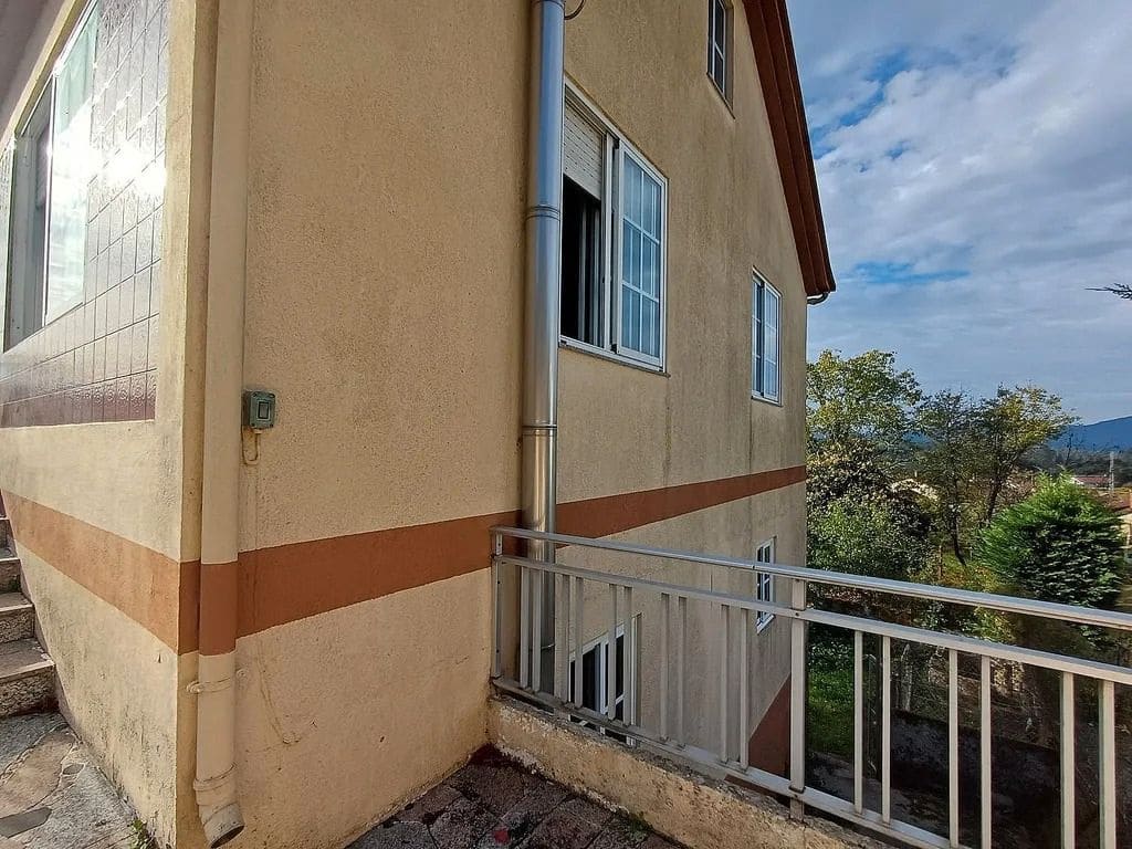 3 bedroom Finca/Country House for sale in Mondariz with garage - € 199,000 (Ref: 9685387)