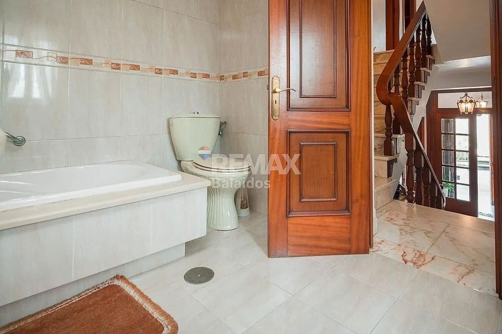 7 slaapkamer Finca/Landhuis te koop in A Pobra do Caraminal met garage - € 340.000 (Ref: 9685388)