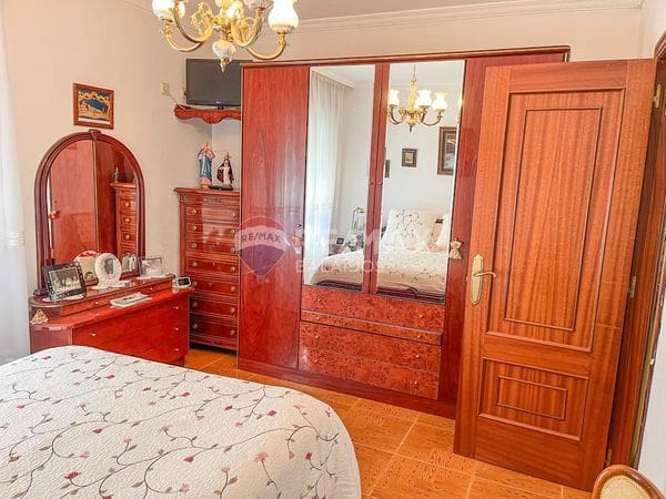 4 makuuhuone Maalaistalo myytävänä paikassa Ponteareas mukana 
autotalli - 270 000 € (Ref: 9685391)