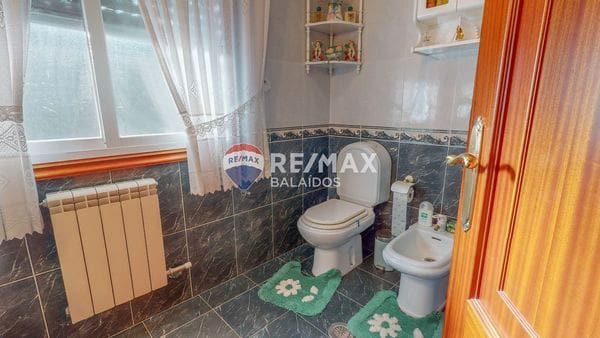 4 makuuhuone Maalaistalo myytävänä paikassa Ponteareas mukana 
autotalli - 270 000 € (Ref: 9685391)