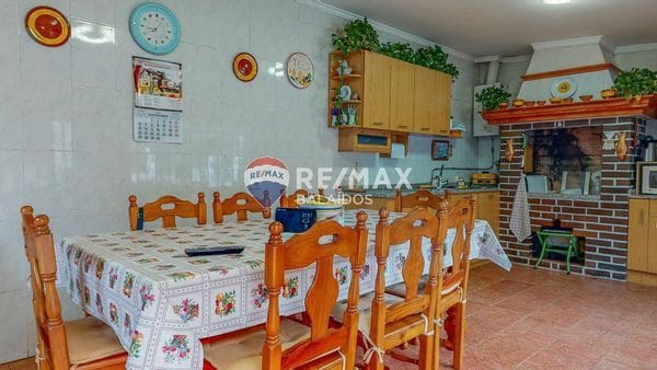 4 makuuhuone Maalaistalo myytävänä paikassa Ponteareas mukana 
autotalli - 270 000 € (Ref: 9685391)