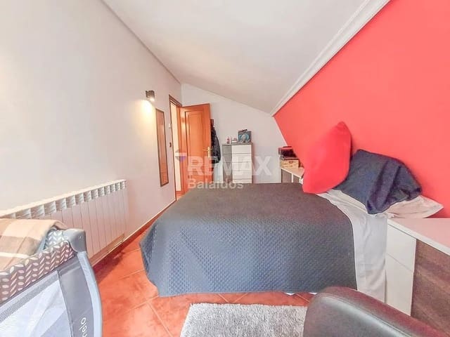 9 bedroom Apartment for sale in A Cañiza - € 449,000 (Ref: 9685395)