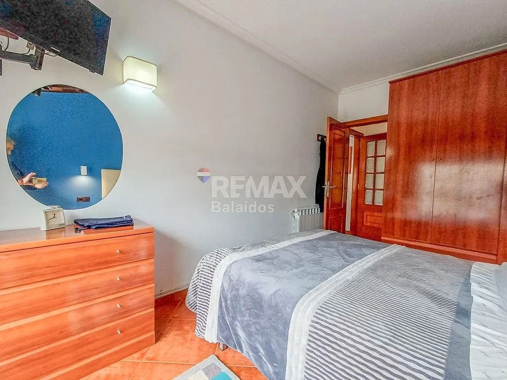 9 bedroom Apartment for sale in A Caniza - € 449,000 (Ref: 9685395)