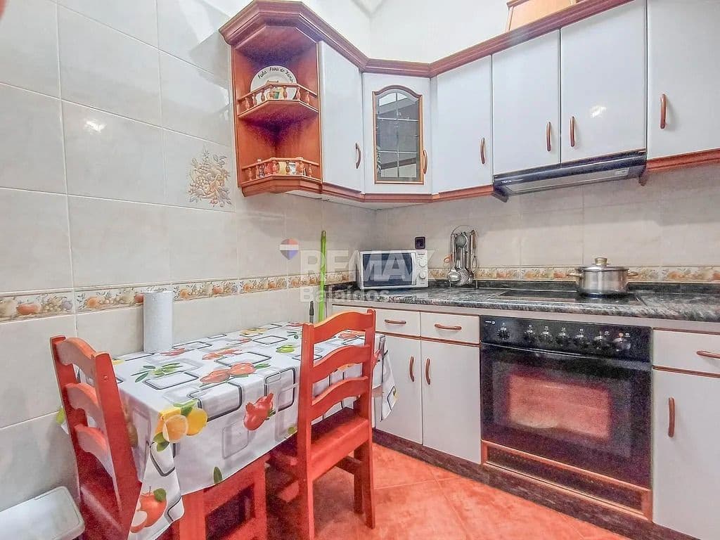 9 bedroom Apartment for sale in A Caniza - € 449,000 (Ref: 9685395)