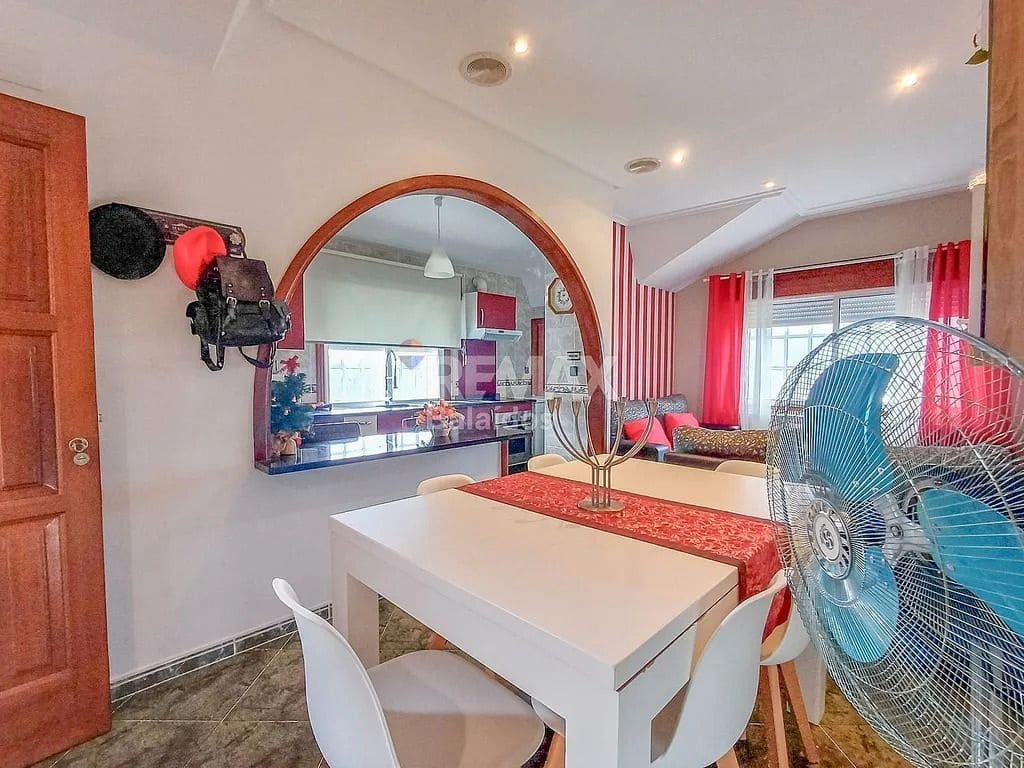 9 bedroom Apartment for sale in A Caniza - € 449,000 (Ref: 9685395)