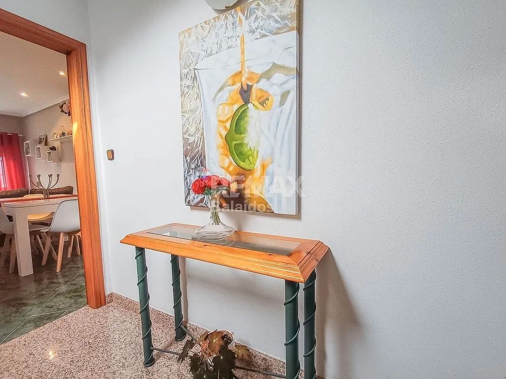 9 bedroom Apartment for sale in A Caniza - € 449,000 (Ref: 9685395)