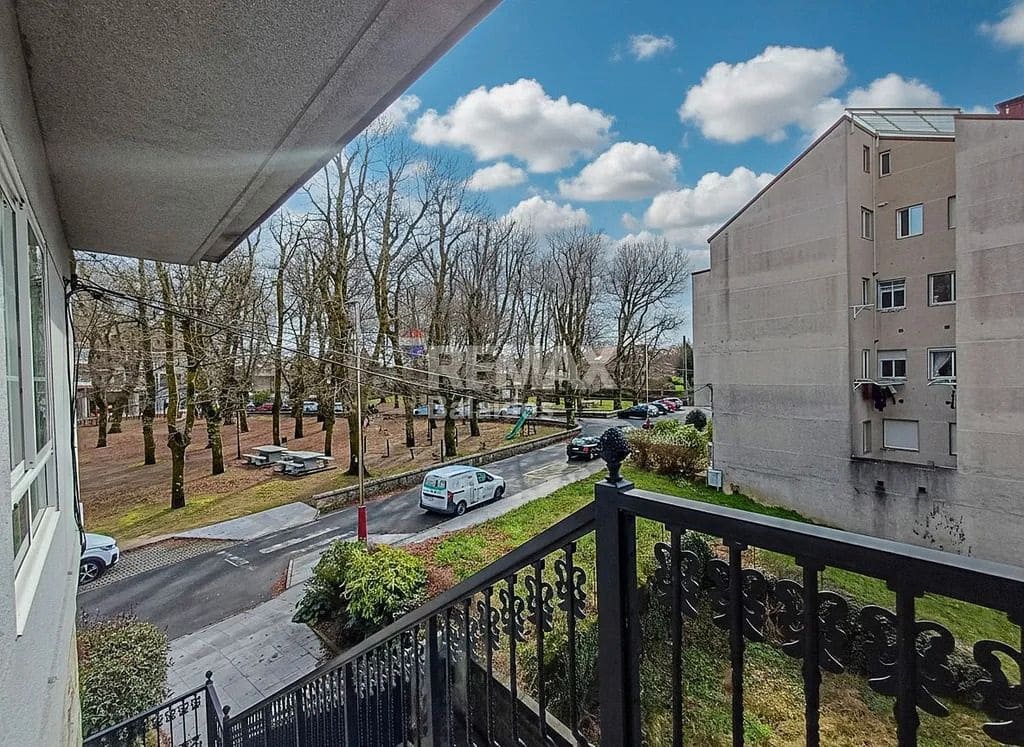 9 bedroom Apartment for sale in A Caniza - € 449,000 (Ref: 9685395)