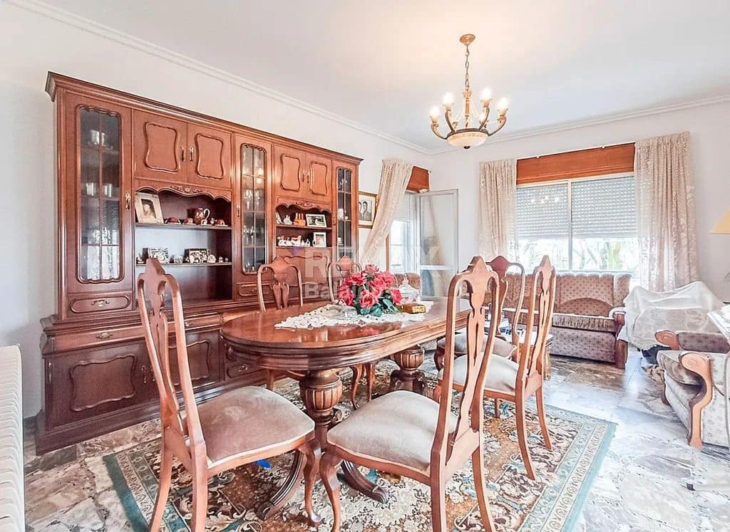 9 bedroom Apartment for sale in A Caniza - € 449,000 (Ref: 9685395)