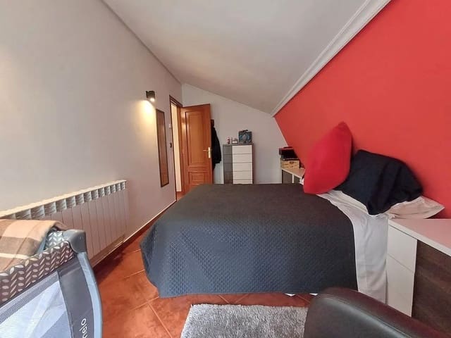 2 bedroom Apartment for sale in A Cañiza - € 99,000 (Ref: 9685396)