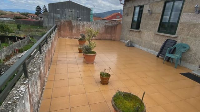 3 quarto Moradia para venda em Tui com garagem - 250 000 € (Ref: 9685397)