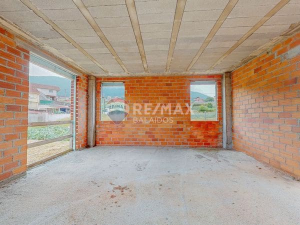 4 soveværelse Villa til salg i Vilaboa - € 175.000 (Ref: 9685400)