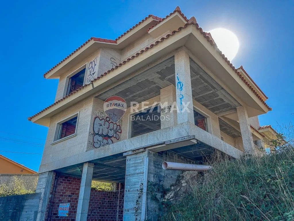 4 slaapkamer Villa te koop in Vigo met garage - € 495.000 (Ref: 9685405)