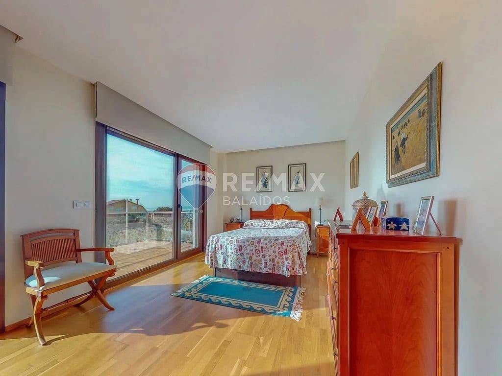 4 slaapkamer Villa te koop in Vigo met zwembad garage - € 690.000 (Ref: 9685408)