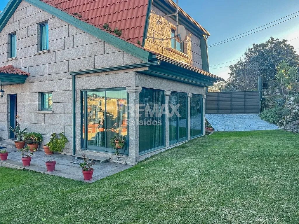 4 soverom Villa til salgs i Vigo med garasje - € 570 000 (Ref: 9685410)