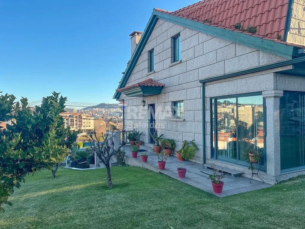 4 soverom Villa til salgs i Vigo med garasje - € 570 000 (Ref: 9685410)