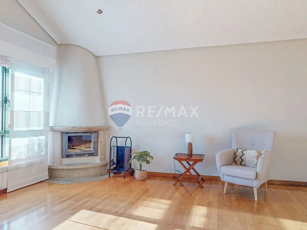 6 bedroom Villa for sale in Tui with pool garage - € 570,000 (Ref: 9685416)