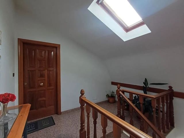 2 bedroom Apartment for sale in A Cañiza - € 99,000 (Ref: 9685419)