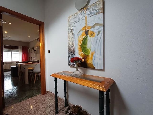 2 bedroom Apartment for sale in A Cañiza - € 99,000 (Ref: 9685419)