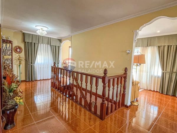 4 makuuhuone Maalaistalo myytävänä paikassa Ponteareas mukana 
autotalli - 270 000 € (Ref: 9685426)