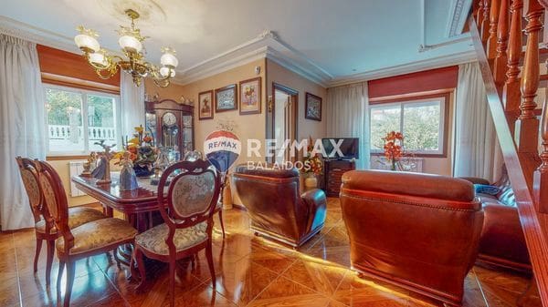 4 makuuhuone Maalaistalo myytävänä paikassa Ponteareas mukana 
autotalli - 270 000 € (Ref: 9685426)