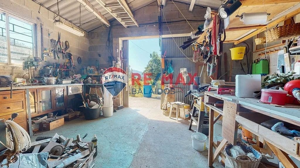 6 bedroom Semi-detached Villa for sale in Ponteareas with pool garage - € 280,000 (Ref: 9685427)