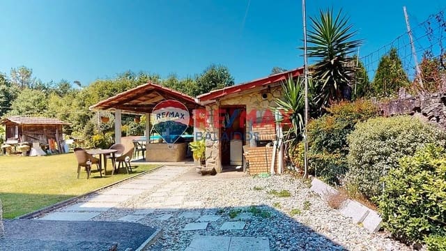 6 bedroom Semi-detached Villa for sale in Ponteareas with pool garage - € 280,000 (Ref: 9685427)