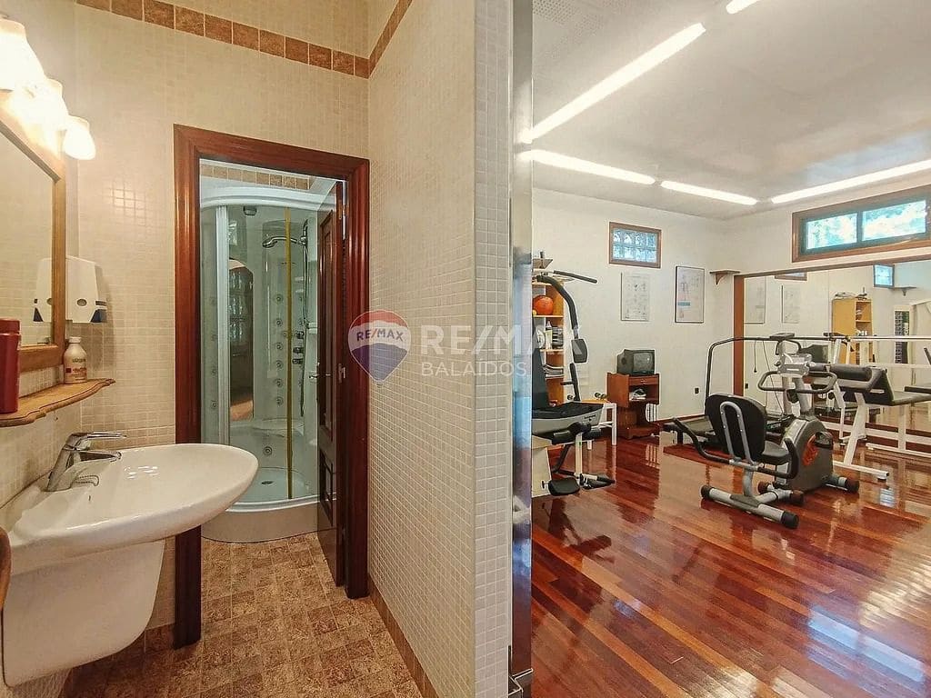 4 slaapkamer Finca/Landhuis te koop in Tomino met zwembad garage - € 348.000 (Ref: 9685428)