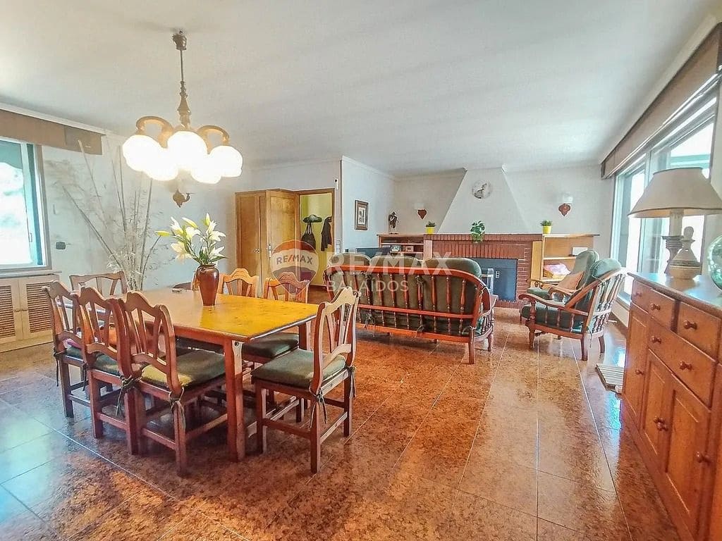 4 slaapkamer Finca/Landhuis te koop in Tomino met zwembad garage - € 348.000 (Ref: 9685428)