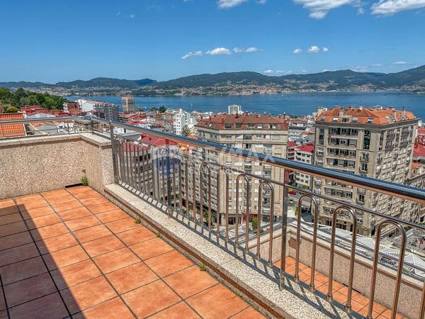 4 bedroom Penthouse for sale in Vigo with garage - € 1,800,000 (Ref: 9685430)