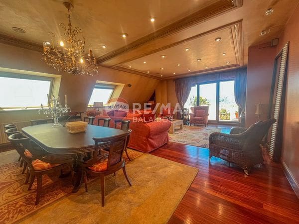 4 bedroom Penthouse for sale in Vigo with garage - € 1,800,000 (Ref: 9685430)