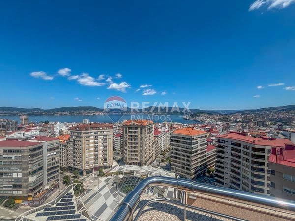 4 bedroom Penthouse for sale in Vigo with garage - € 1,800,000 (Ref: 9685430)