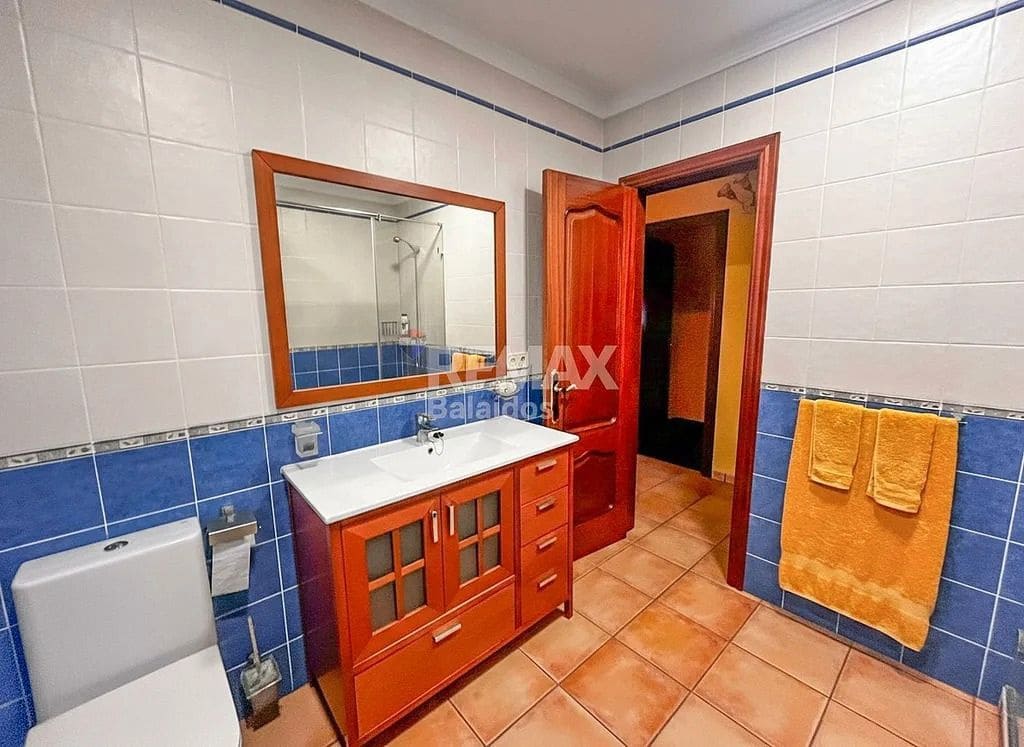 4 bedroom Villa for sale in O Rosal with garage - € 390,000 (Ref: 9685431)