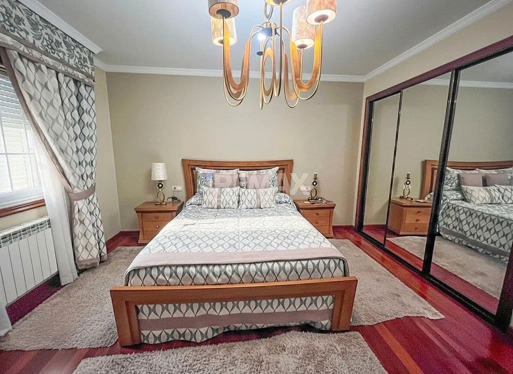 4 bedroom Villa for sale in O Rosal with garage - € 390,000 (Ref: 9685431)