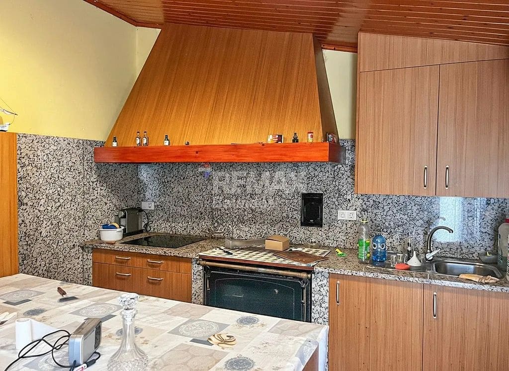 4 bedroom Villa for sale in O Rosal with garage - € 390,000 (Ref: 9685431)