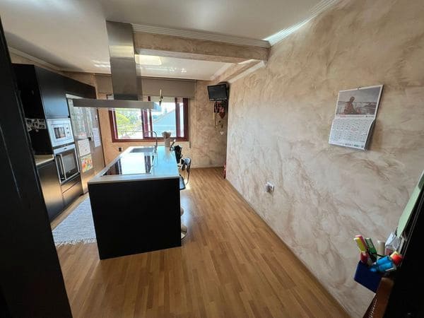 10 slaapkamer Hotel te koop in Moana met garage - € 580.000 (Ref: 9685432)