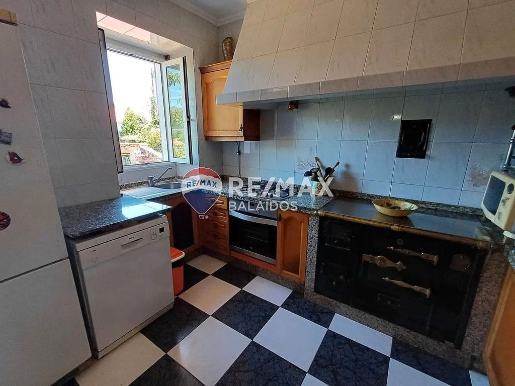 8 slaapkamer Finca/Landhuis te koop in Covelo met garage - € 299.000 (Ref: 9685436)