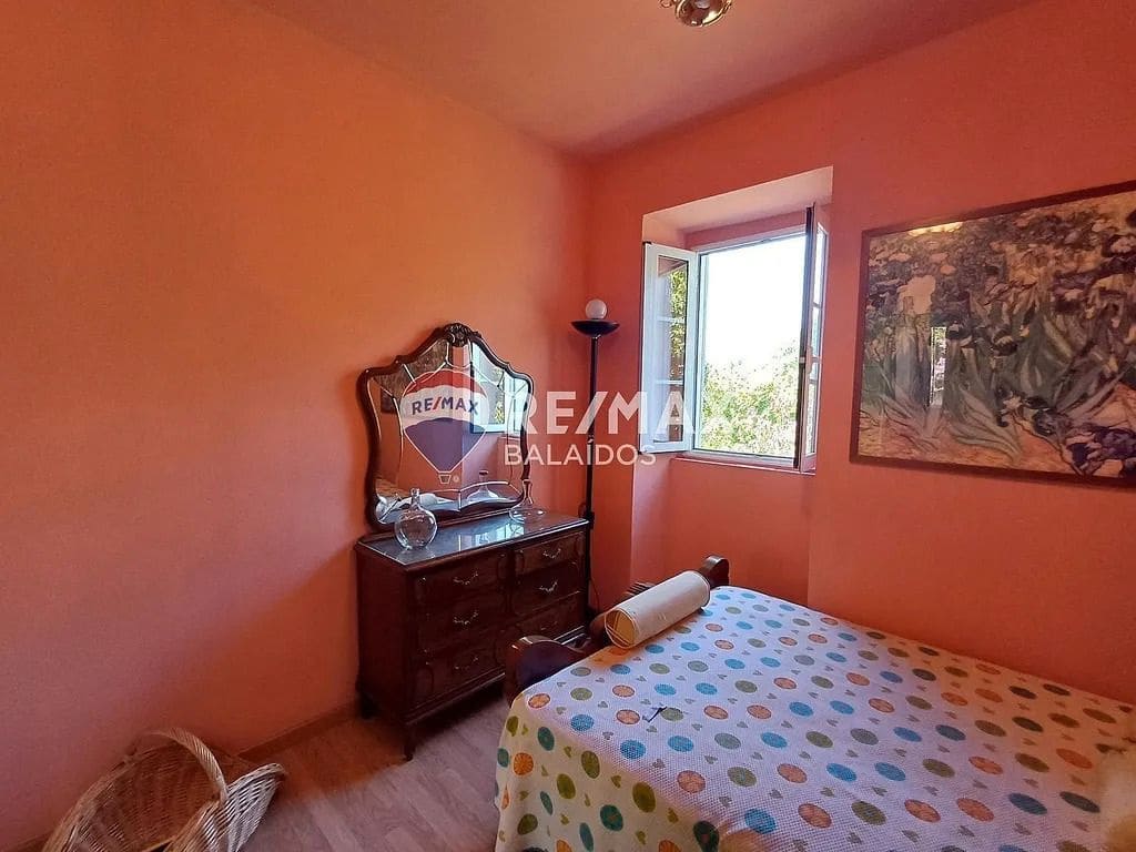 8 slaapkamer Finca/Landhuis te koop in Covelo met garage - € 299.000 (Ref: 9685436)