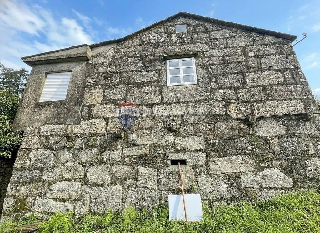 2 bedroom Finca/Country House for sale in Gondomar - € 110,000 (Ref: 9685439)