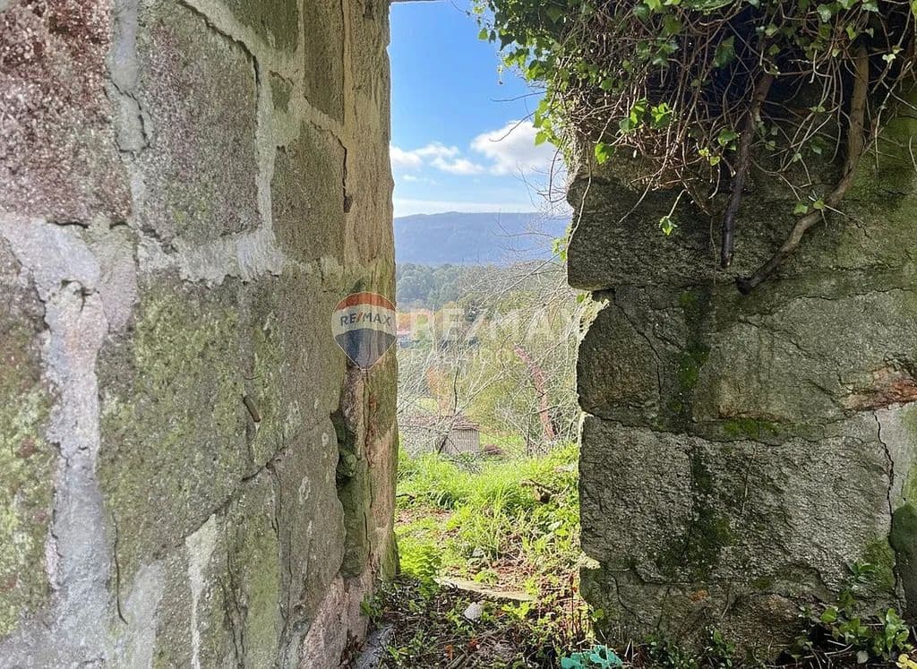 2 bedroom Finca/Country House for sale in Gondomar - € 110,000 (Ref: 9685439)