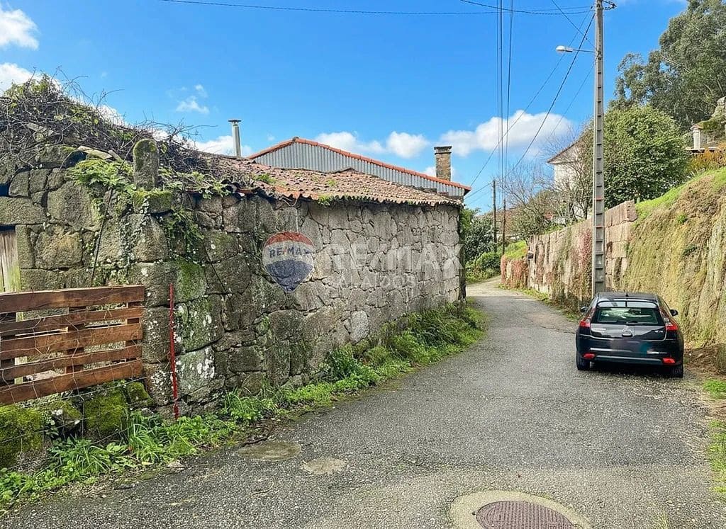 2 bedroom Finca/Country House for sale in Gondomar - € 110,000 (Ref: 9685439)
