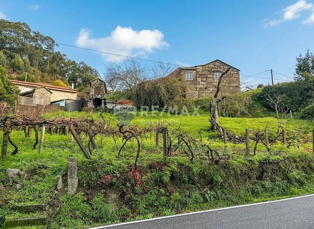 2 bedroom Finca/Country House for sale in Gondomar - € 110,000 (Ref: 9685439)