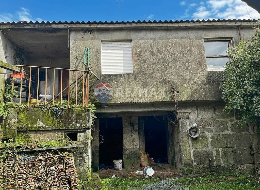 2 bedroom Finca/Country House for sale in Gondomar - € 110,000 (Ref: 9685439)