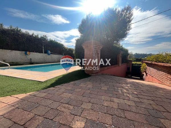 4 bedroom Villa for sale in Gondomar with pool garage - € 485,000 (Ref: 9685443)
