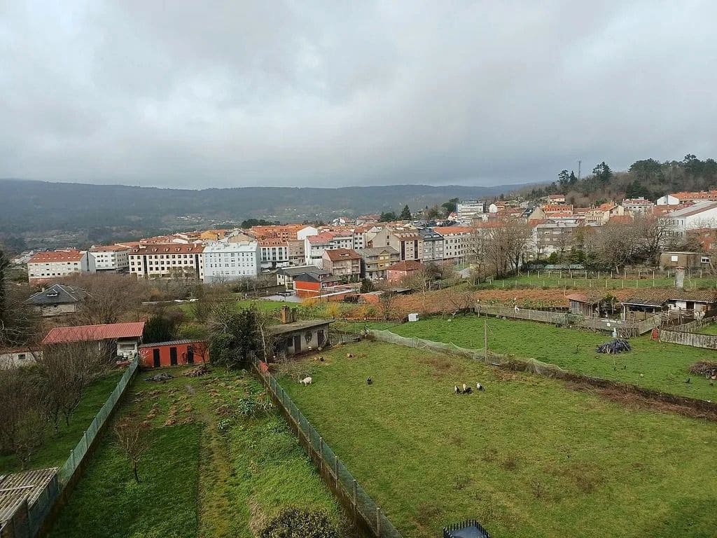 2 bedroom Apartment for sale in A Caniza - € 99,000 (Ref: 9685444)