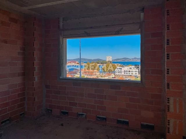 4 bedroom Villa for sale in Vigo with garage - € 495,000 (Ref: 9685446)