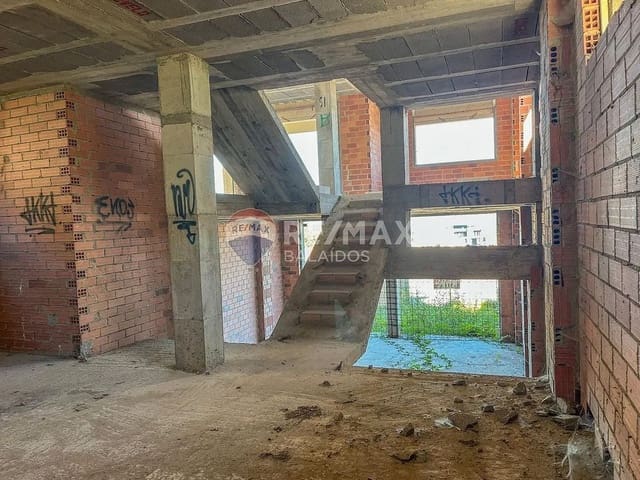 4 bedroom Villa for sale in Vigo with garage - € 495,000 (Ref: 9685446)